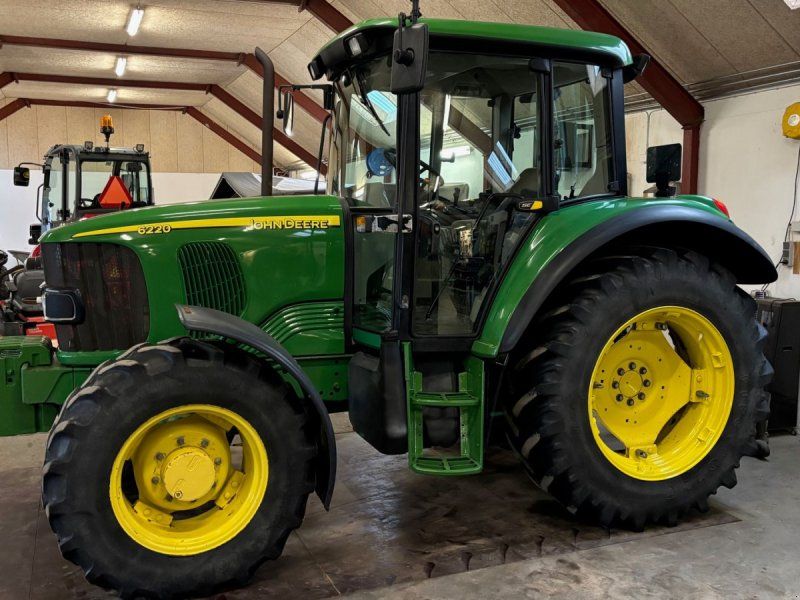 John Deere 6220 SE