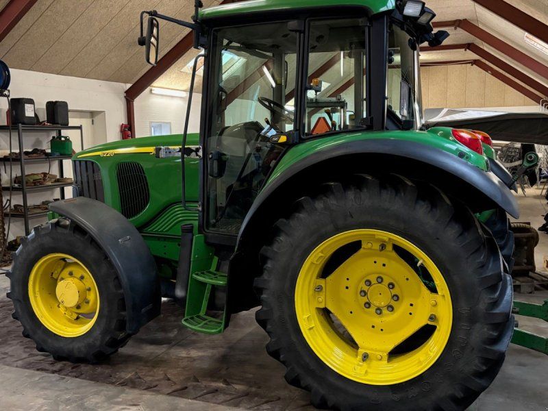 John Deere 6220 SE