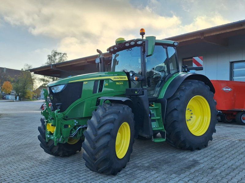 John Deere 6R 215