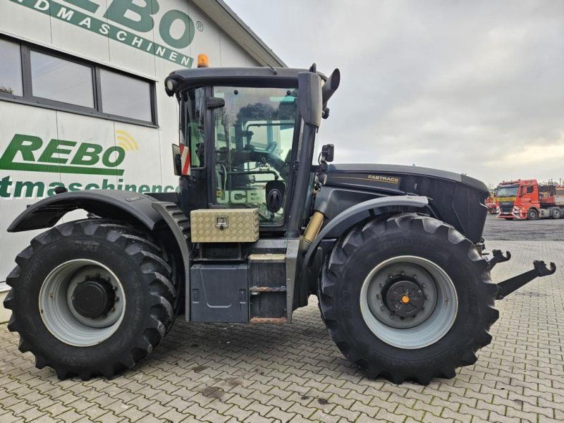 JCB Fastrac 4220