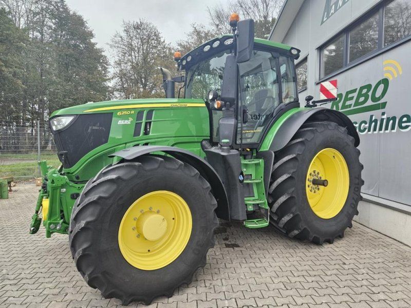 John Deere 6250R