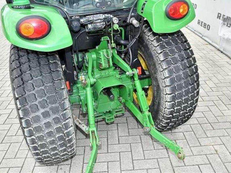 John Deere 3045R