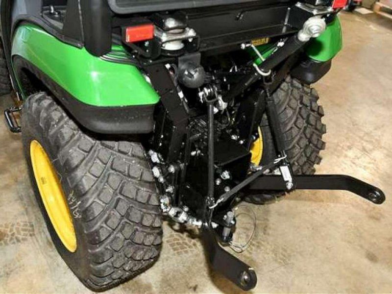 John Deere 2026R TRAKTOR