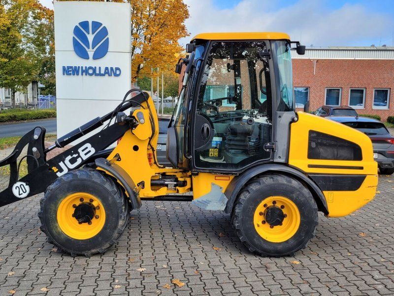 JCB 407