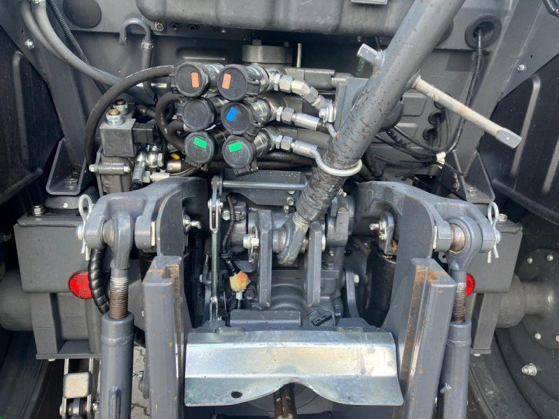 Kubota M4073 Cab