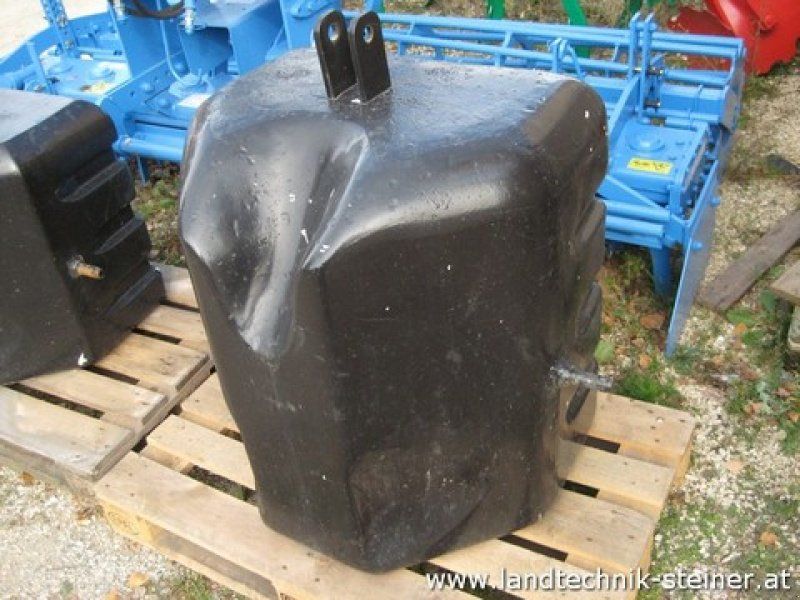 Massey Ferguson Beton  1000 kg