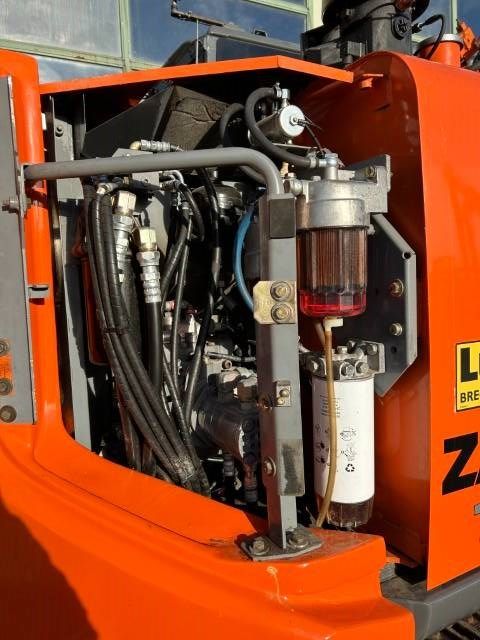 Hitachi ZX 135 US-3