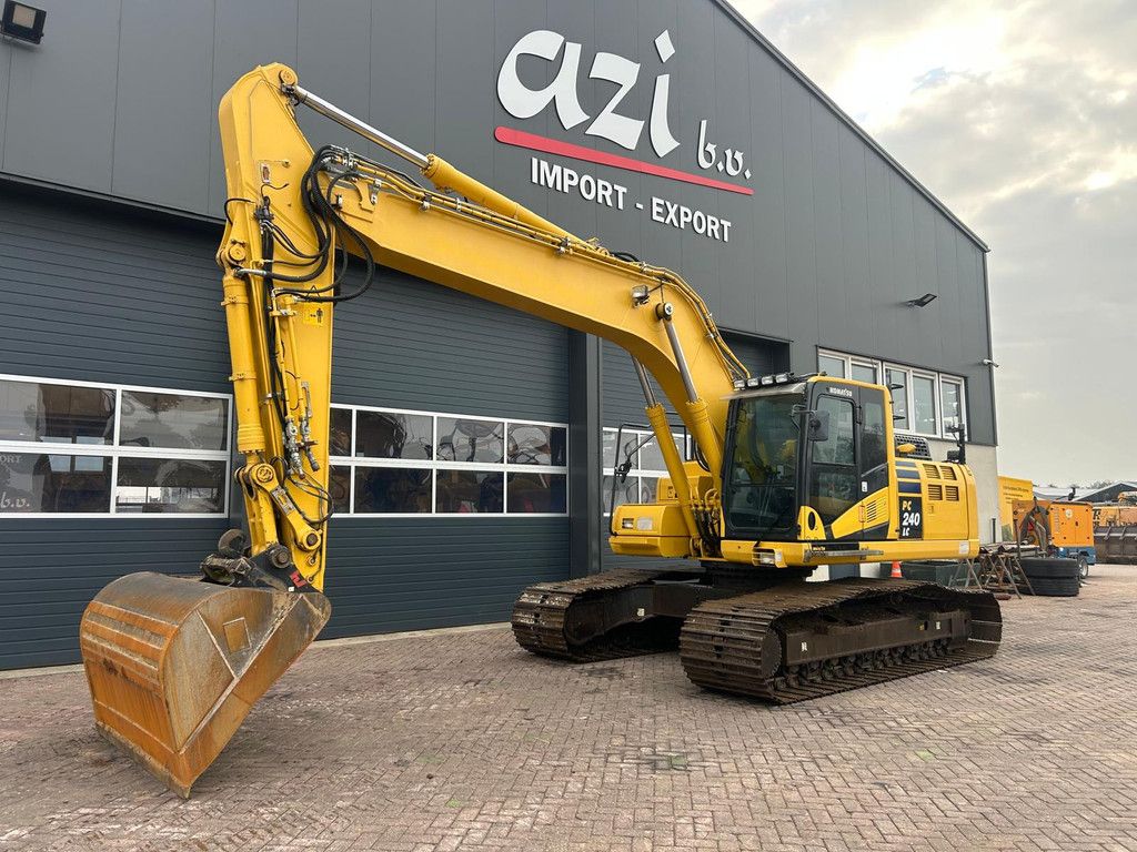 Komatsu PC240LC