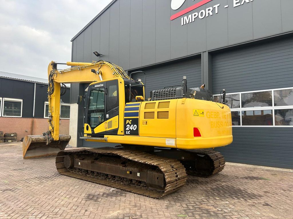 Komatsu PC240LC