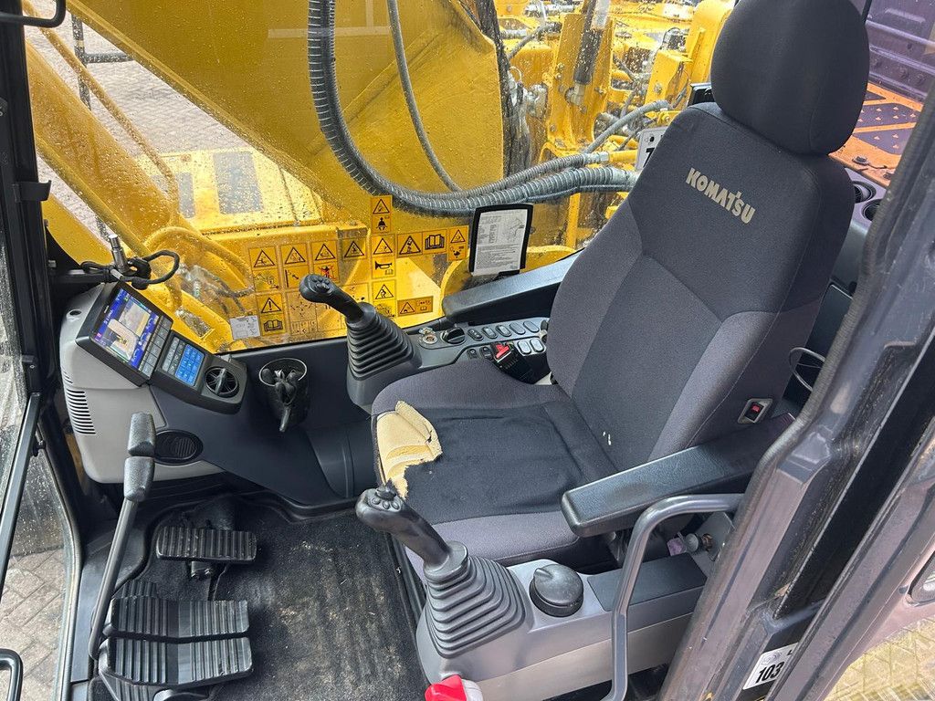 Komatsu PC240LC