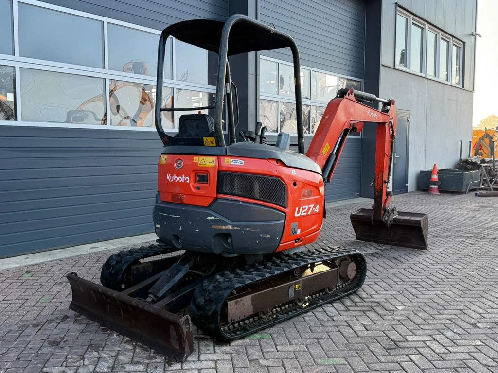 Kubota U27-4
