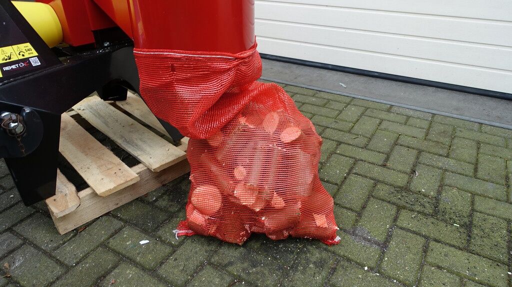 Remet R120 met vliegwiel takken/stam knipper voor brandhout