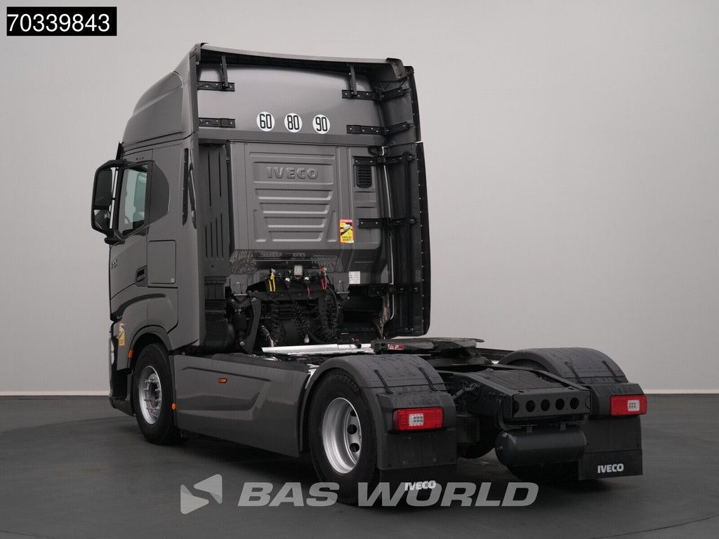 Iveco S-Way 570 4X2 Retarder 2x Tanks Standklima Navi ACC