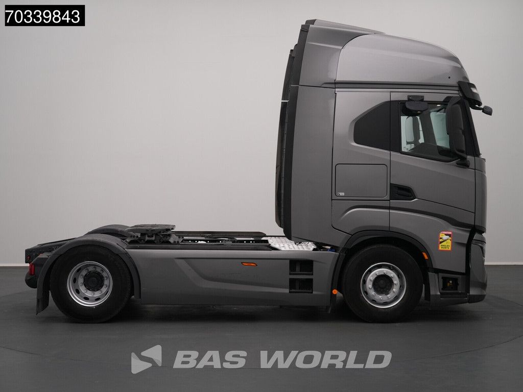 Iveco S-Way 570 4X2 Retarder 2x Tanks Standklima Navi ACC