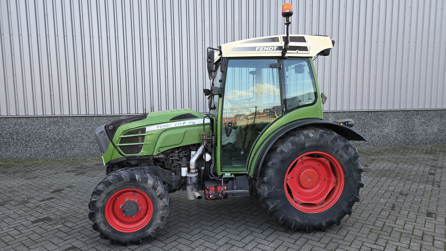 2017 Fendt 211 P 7016 uur
