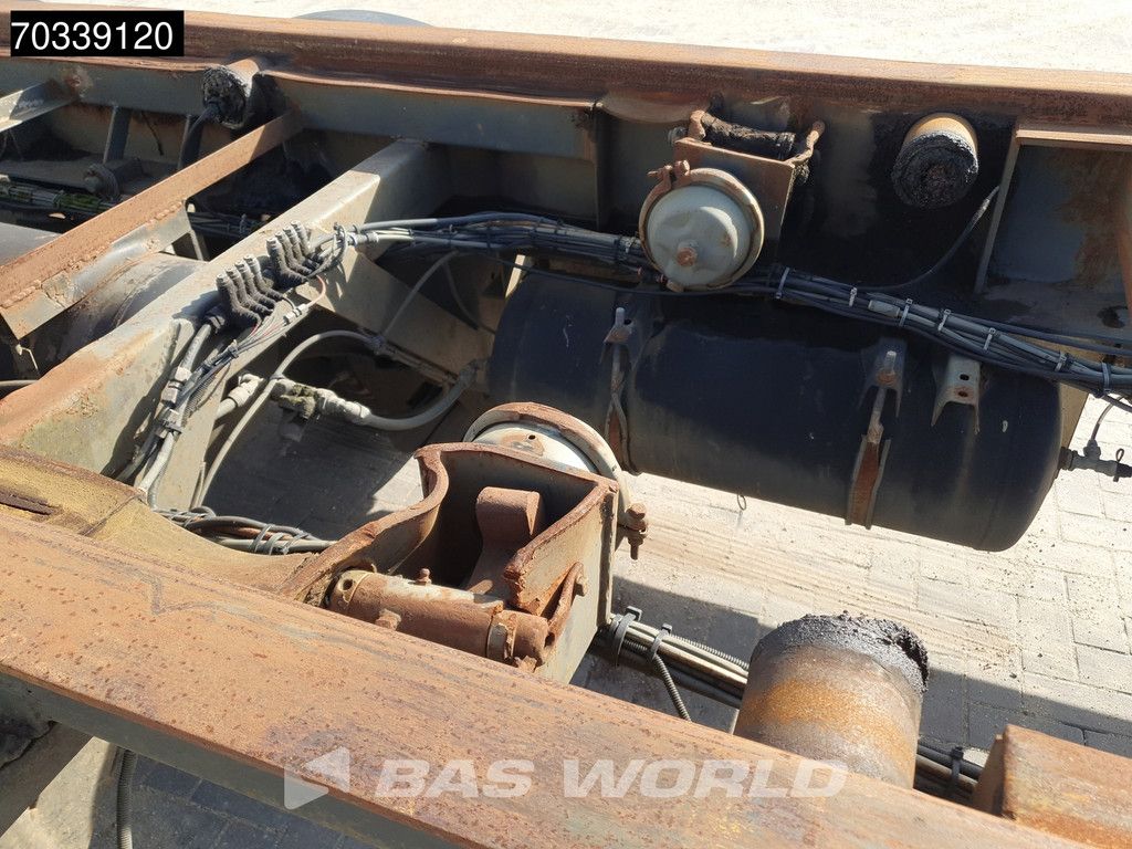 Bulthuis ADGA 10 3 axles APK 09/27 Lift+Steering Axle
