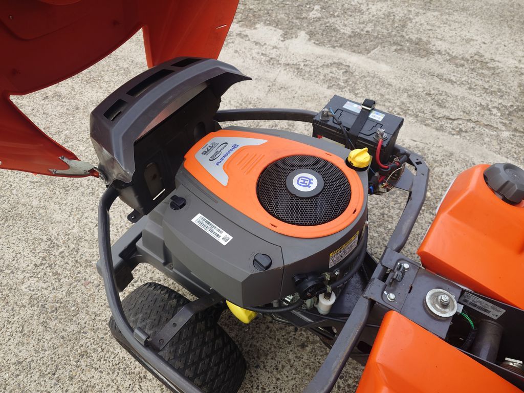 Husqvarna Rider 318