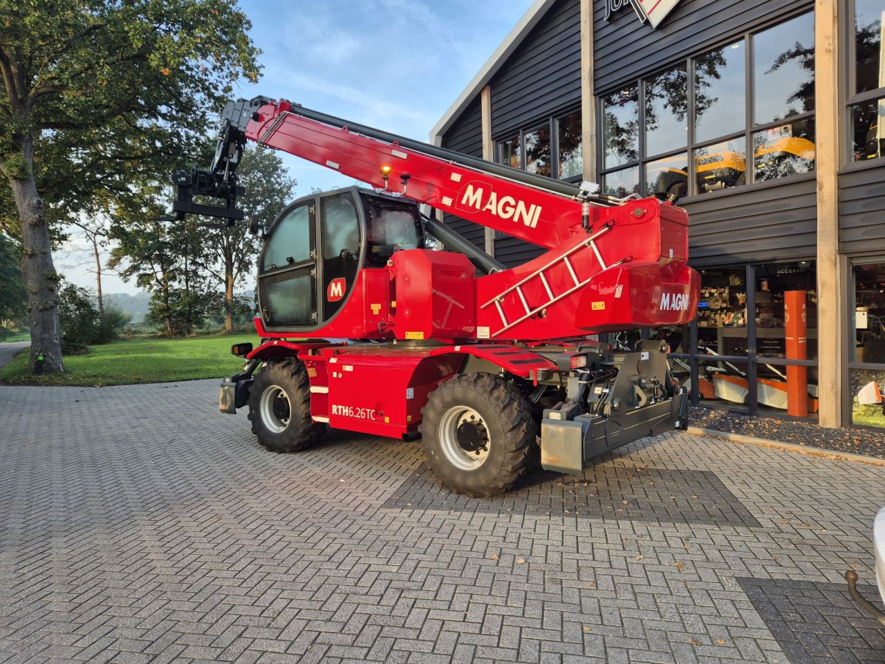 Nieuwe MAGNI RTH 6.26 roterende verreiker met hefhoogte tot 26 m