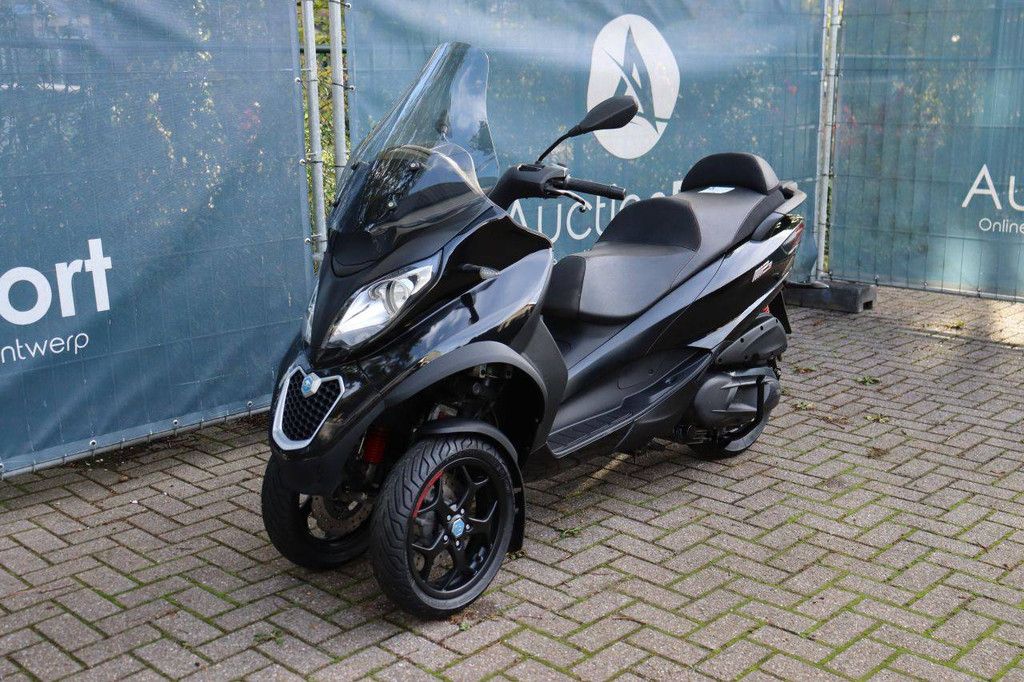 Roller Piaggio MP3 350 Benzin 30,6 PS 2020 (Margin)