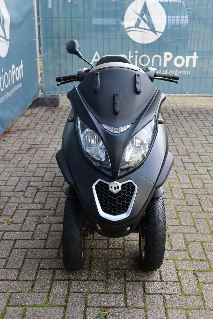 Roller Piaggio MP3 300 LT Benzin 21 PS 2017 (Margin)