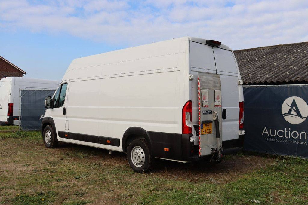 Peugeot Boxer Diesel 165hp Van 2021