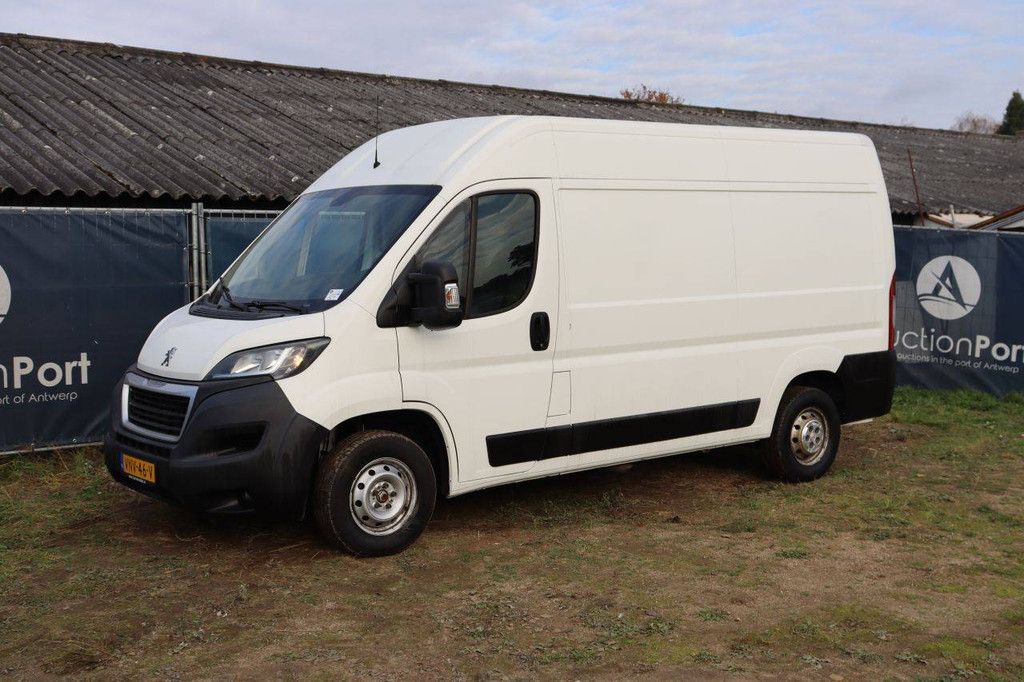 Peugeot Boxer Diesel Van 131hp 2018