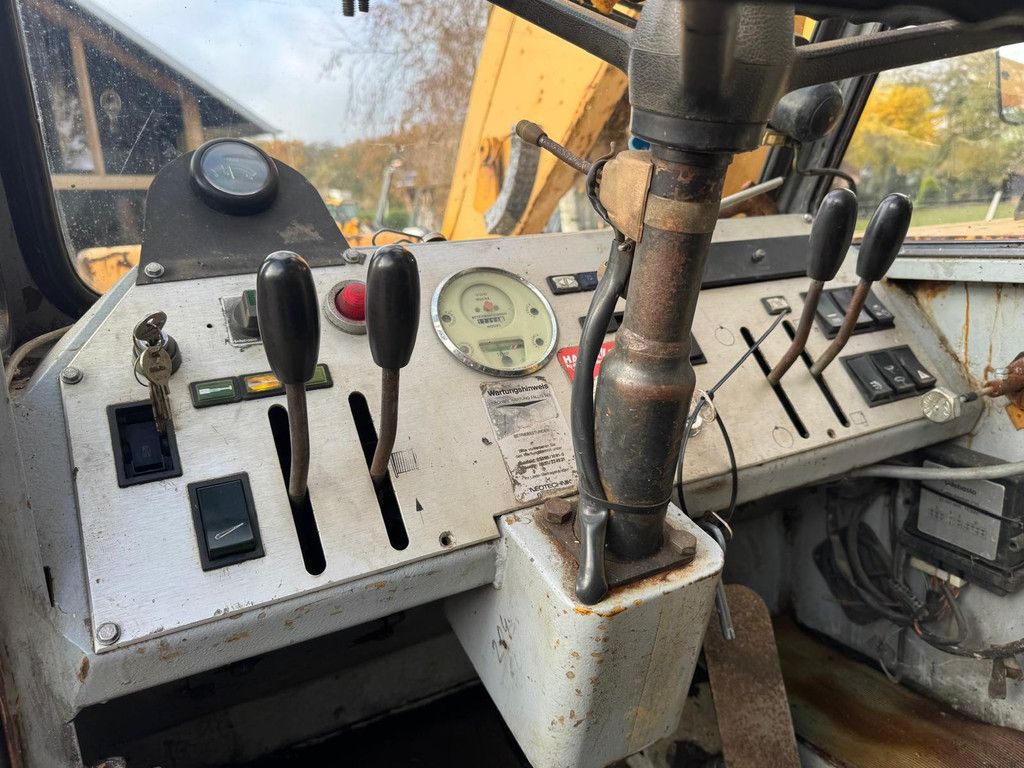 Liebherr L LI1012 Hijskraan
