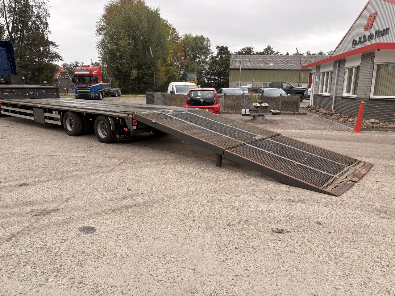 Scania R500 met dieplader