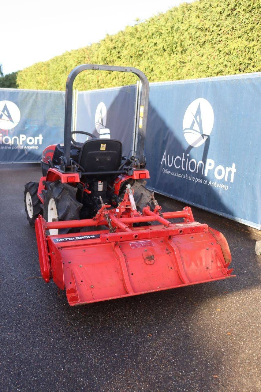 Kleintraktor Mitsubishi MT146 Diesel 14 PS mit Grubber