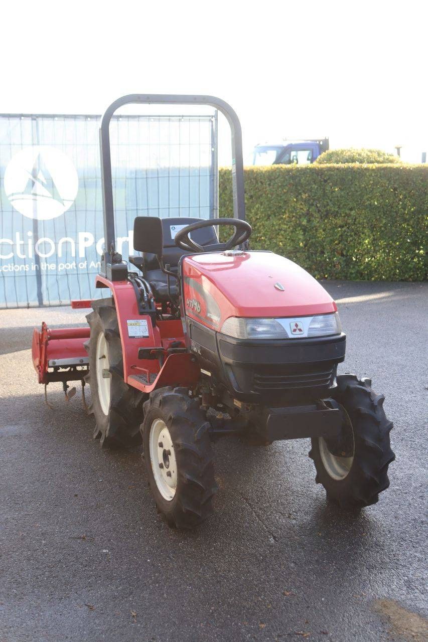 Kleintraktor Mitsubishi MT146 Diesel 14 PS mit Grubber