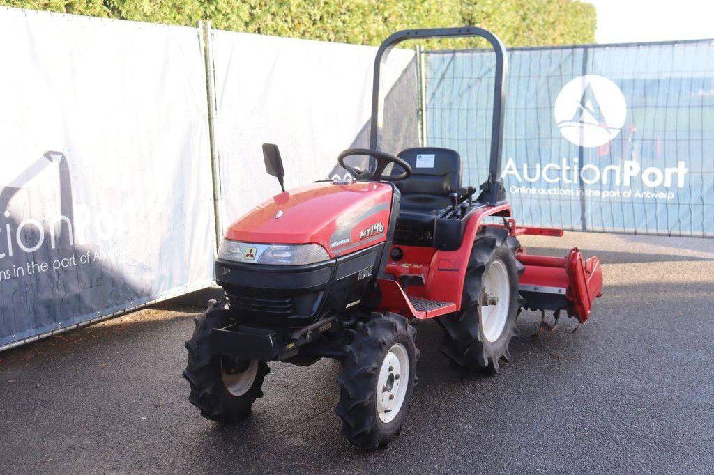 Kleintraktor Mitsubishi MT146 Diesel 14 PS mit Grubber