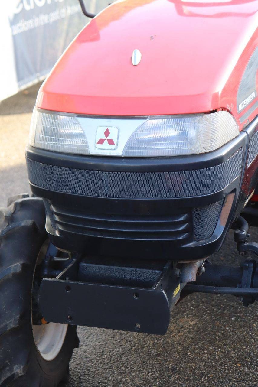 Kleintraktor Mitsubishi MT146 Diesel 14 PS mit Grubber