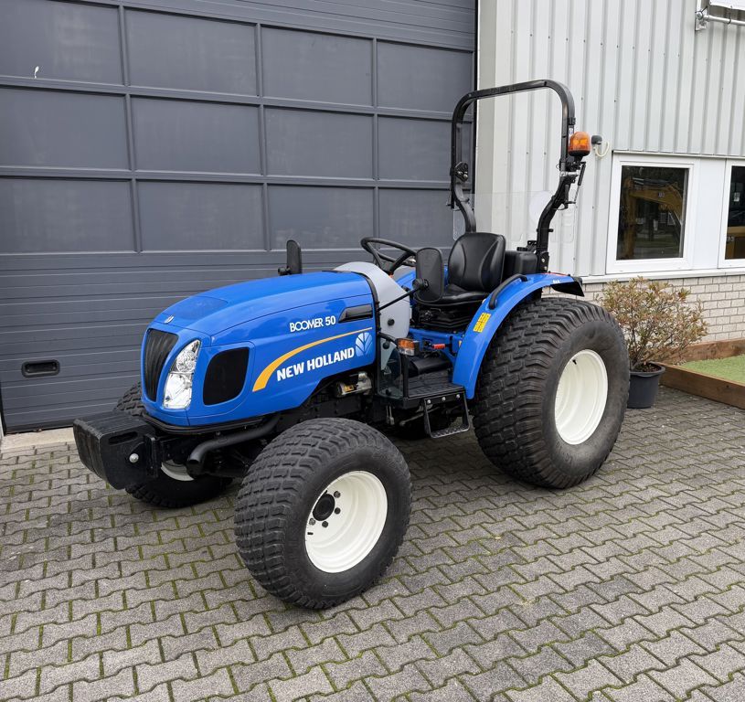 New Holland Boomer 50