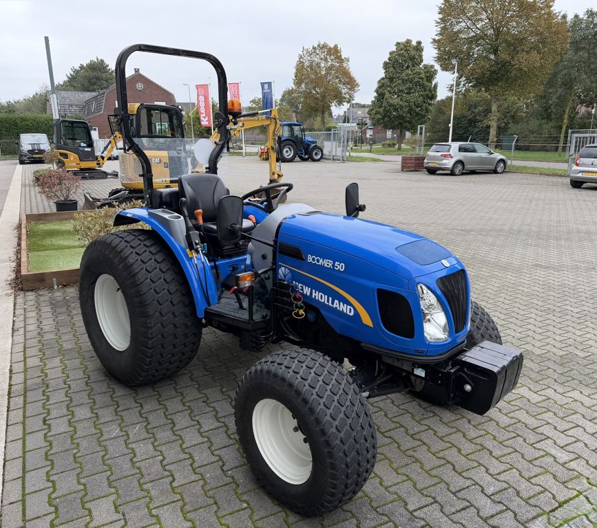 New Holland Boomer 50