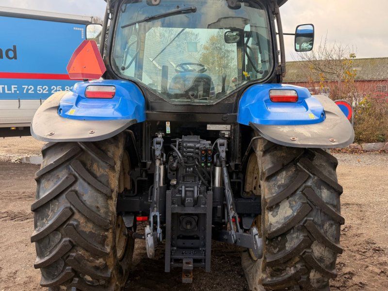 New Holland T6020 God frontlæsser