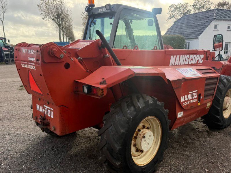 Manitou MT1232ST Fin teleskoplæsser med drejbar skifte