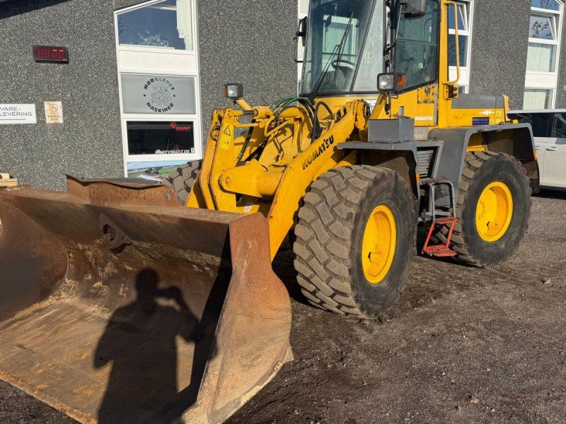 Komatsu WA120 Fin 8 tons gummiged med centralsmøring