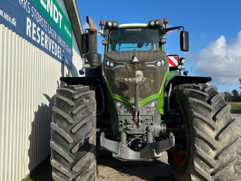 Fendt 1042 Vario S4 Profi Plus