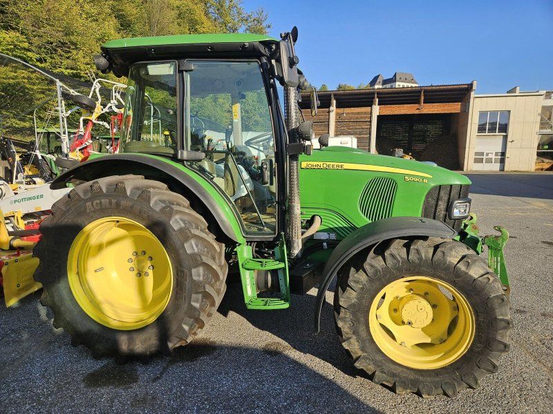 John Deere 5090 R