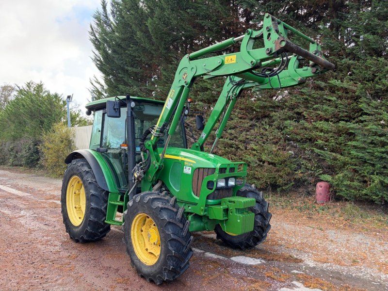 John Deere Tracteur agricole 5100M