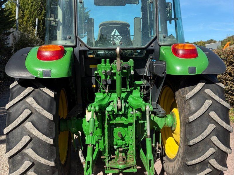 John Deere Tracteur agricole 5100M
