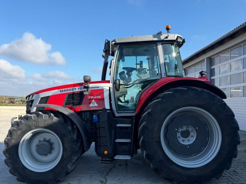 Massey Ferguson 7S.210 VT