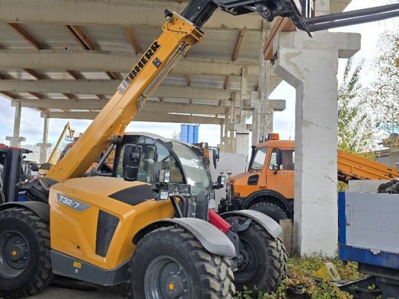 Liebherr T32-7