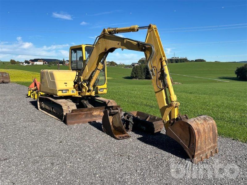 Komatsu PC 75