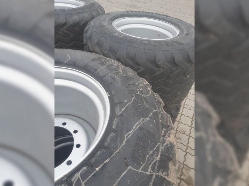 Vredestein 800/45 R26.5