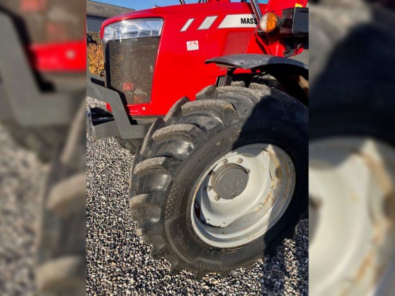 Massey Ferguson 4709
