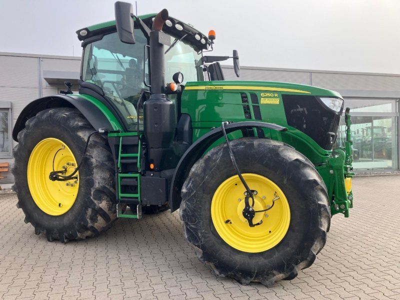 John Deere 6250R