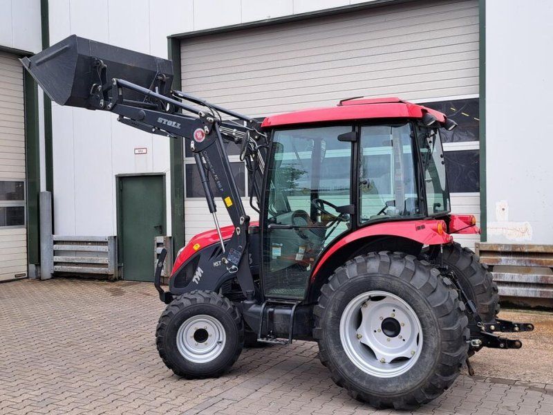 TYM T 503 HST Kabine