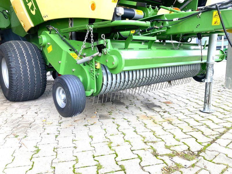 Krone Comprima F 125 XC