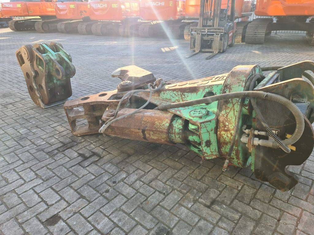 Montabert MB 400